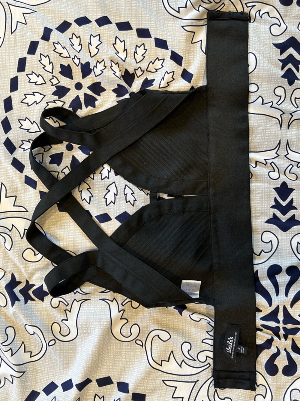 Lulu’s Black Crop Top Crisscross Bralett - Picture 5 of 8